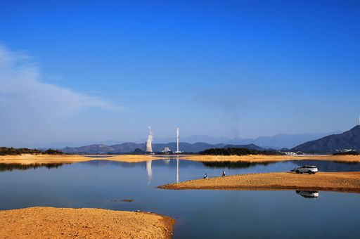 中国潮玩，30年完成三级跳