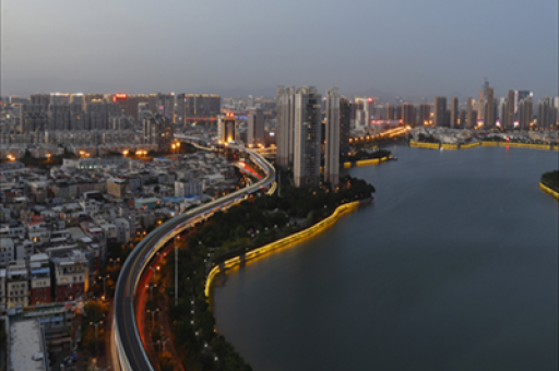 为什么都要踩一脚《跳楼机》？